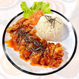 ข้าวไก่ทอดซอสเผ็ดเกาหลี