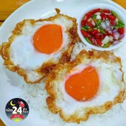 ข้าวราดไข่ดาว 2 ใบ