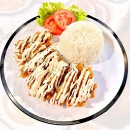 ข้าวไก่ทอดซาวครีมและหัวหอม