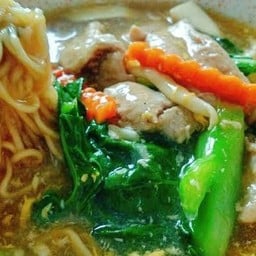 ราดหน้ามาม่า