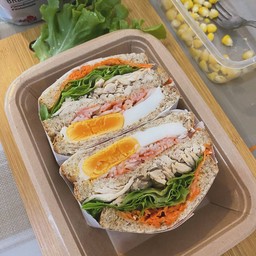 Happy Sandwich แซนวิชเกาหลีไส้ทะลัก สลัดโรล