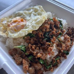 กะเพรา 35 บาท *ฟรีไข่ดาว*