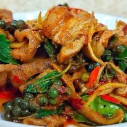 ผัดเผ็ดหมูป่า