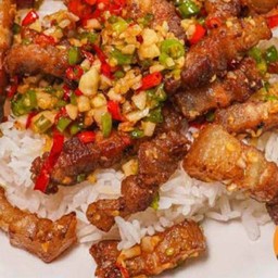 หมูกรอบคั่วพริกเกลือไขดาว