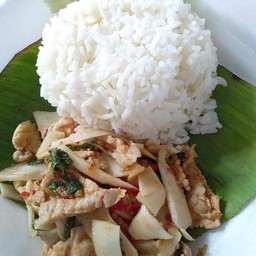 พริกแกงหมูหน่อไม้ ดอง