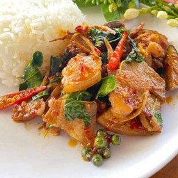 ผัดเผ็ดหมูป่าราดข้าว
