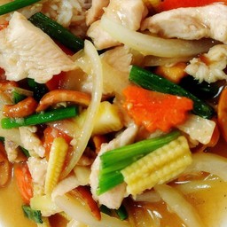 ผัดเม็ดมะม่วงน้ำมันหอย