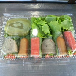 สลัดโรลปูอัด + ไก่ยอ + ไส้กรอก