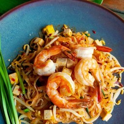 ผัดไทย กุ้งสด