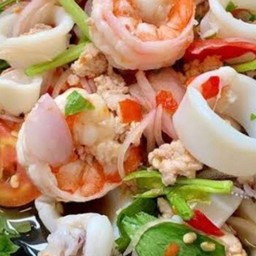 ยำแซ่บบ