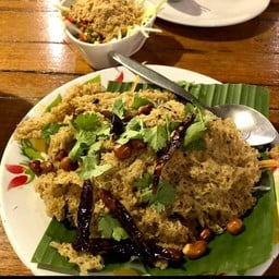 ยำปลาดุกฟู