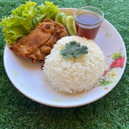 ข้าวยำไก่แซ่บ (ขายข้าวคน ไปซื้อข้าวเลี้ยงแมว)