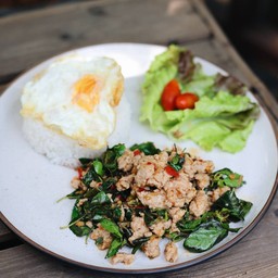 Basil Minced Pork With Rice And Fried Egg