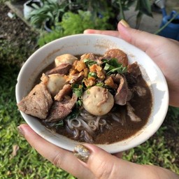 วุ้นเส้นหมูน้ำตก