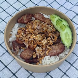ข้าวหมูทอดกระเทียมพริกไทย