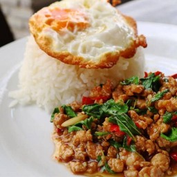 ต้นคูณอาหารตามสั่ง - ถนนพหลโยธิน แม่กา
