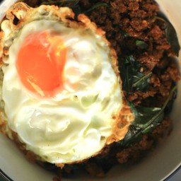 ข้าวกะเพราเนื้อสับ