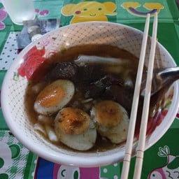 น้าโนช ก๋วยจั๊บน้ำข้น สูตรโบราณ