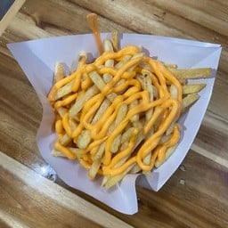 เฟรนช์ฟรายราดชีส