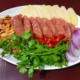 แหนมทรงเครืี่อง