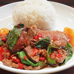 กะเพราตับหมู ราดข้าว