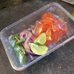 ยำไข่เเดงเค็ม (ไข่แดงล้วนนะคะ)