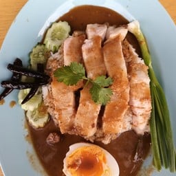 บะหมี่ยักษ์ ตลาดหัวถนน