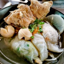 ก๋วยเตี๋ยวปากหม้อ เล้ง+ลูกชิ้น (น้ำใส)