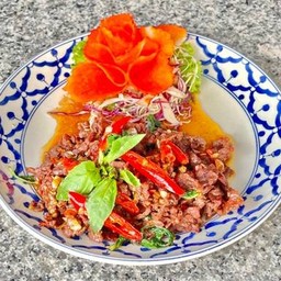 ผัดกะเพรา  ဖက်ကဖောင်း