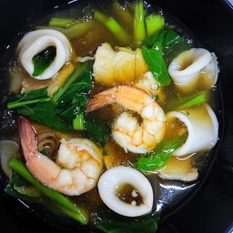 เส้นหมี่ราดหน้า