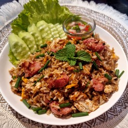 ข้าวผัดแหนม