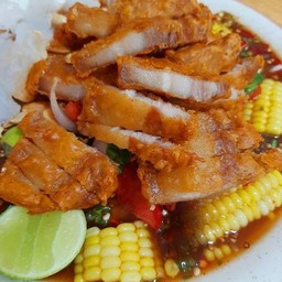 ยำนัวข้าวโพดสามชั้นกรอบ