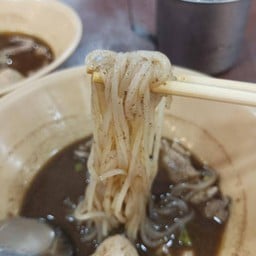 โกยุทธ ก๋วยเตี๋ยวเรือสูตรอยุธยา  งานองค์พระ นครปฐม