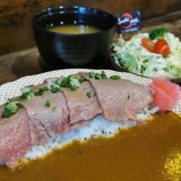 D04-ข้าวหน้าแกงกะหรี่เนื้อ