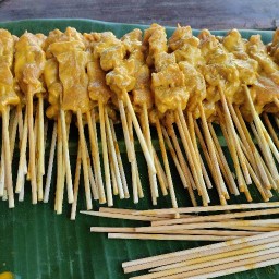 หมูสะเต๊ะ ลุงเก่ง บ้านน้อยใต้ สาขา 4