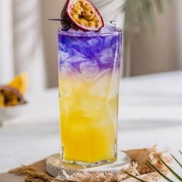 อัญชันเสาวรส