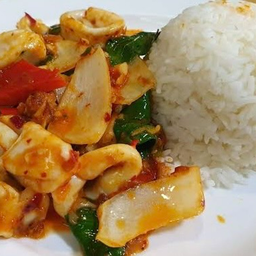 ผัดพริกเผาทะเลราดข้าว