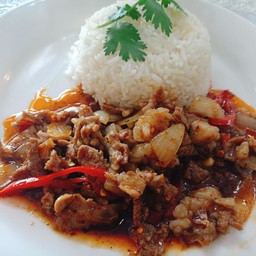 เนื้อผัดพริกป่น