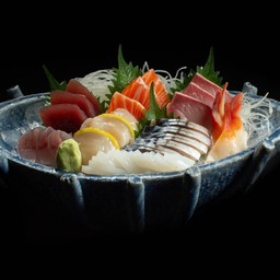 ปลาดิบรวมชุดกลาง