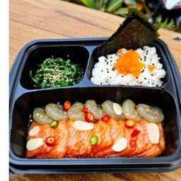ชุด เบนโตะ (แซลม่อน+กุ้ง)