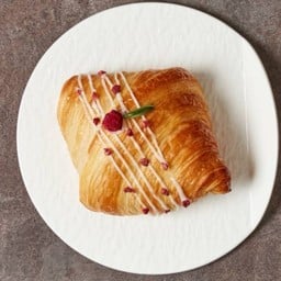 ครัวซองต์ ราสเบอร์รี่