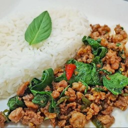 ผัดพริกโหระพา เป็นกับข้าว