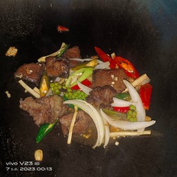 ข้าวเนื้อผัดขิงพริกไทยดำ