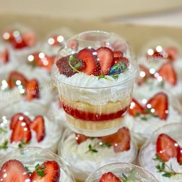 คัพเค้ก สตรอเบอร์รี่ครีมสด