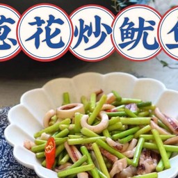 ปลาหมึกผัดดอกหอม