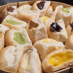 ปังนึ่งไส้ทะลัก by kanunhomemade