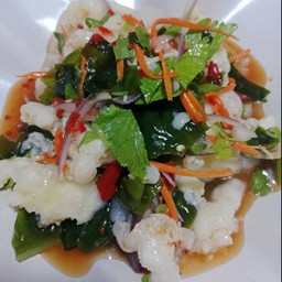 ยำเล็บมือนางสาหร่าย