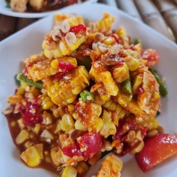 ตำไทยไข่เค็มข้าวโพด