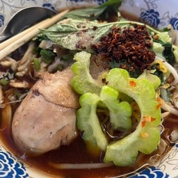 ร้านก๋วยเตี๋ยวไก่มะระ (ข้างตึกทรูทาวเวอร์2) ตลาดนัดพัฒนาการ 34 (ข้างตึกทรู ทาวเวอร์ 2)