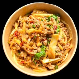 ข้าวไข่ข้น-กะเพราหน่อไม้หมูสับ